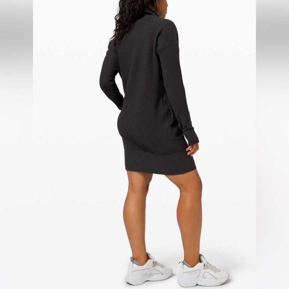 183. Lululemon Call for Cozy Dress size 6 in black - Picture 2 of 10